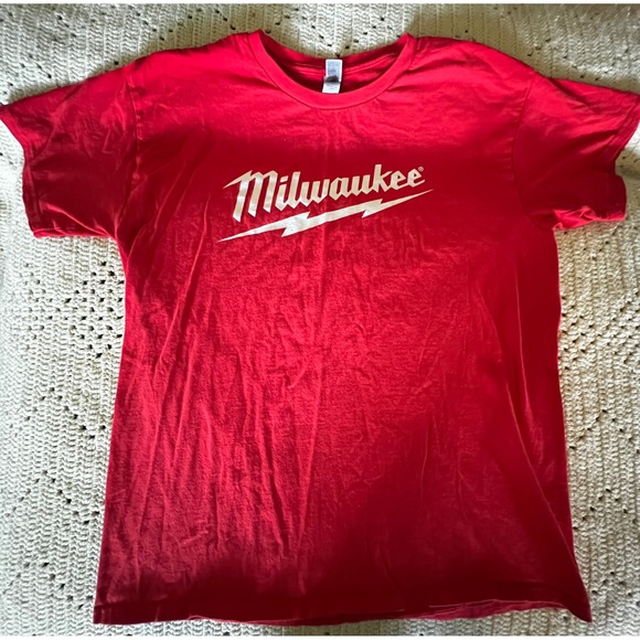 Milwaukee Tool Graphic T-Shirt Mens Large Red Cotton Short Sleeve Logo Workwear
